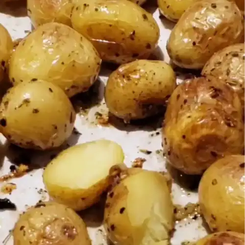 Crispy roasted baby potatoes with garlic and parmesan