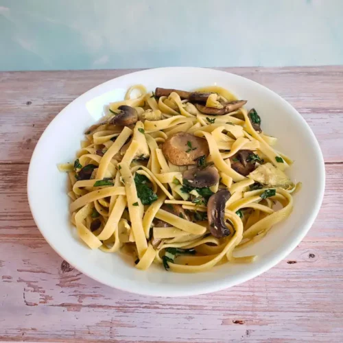 Mushroom and artichoke spaghetti